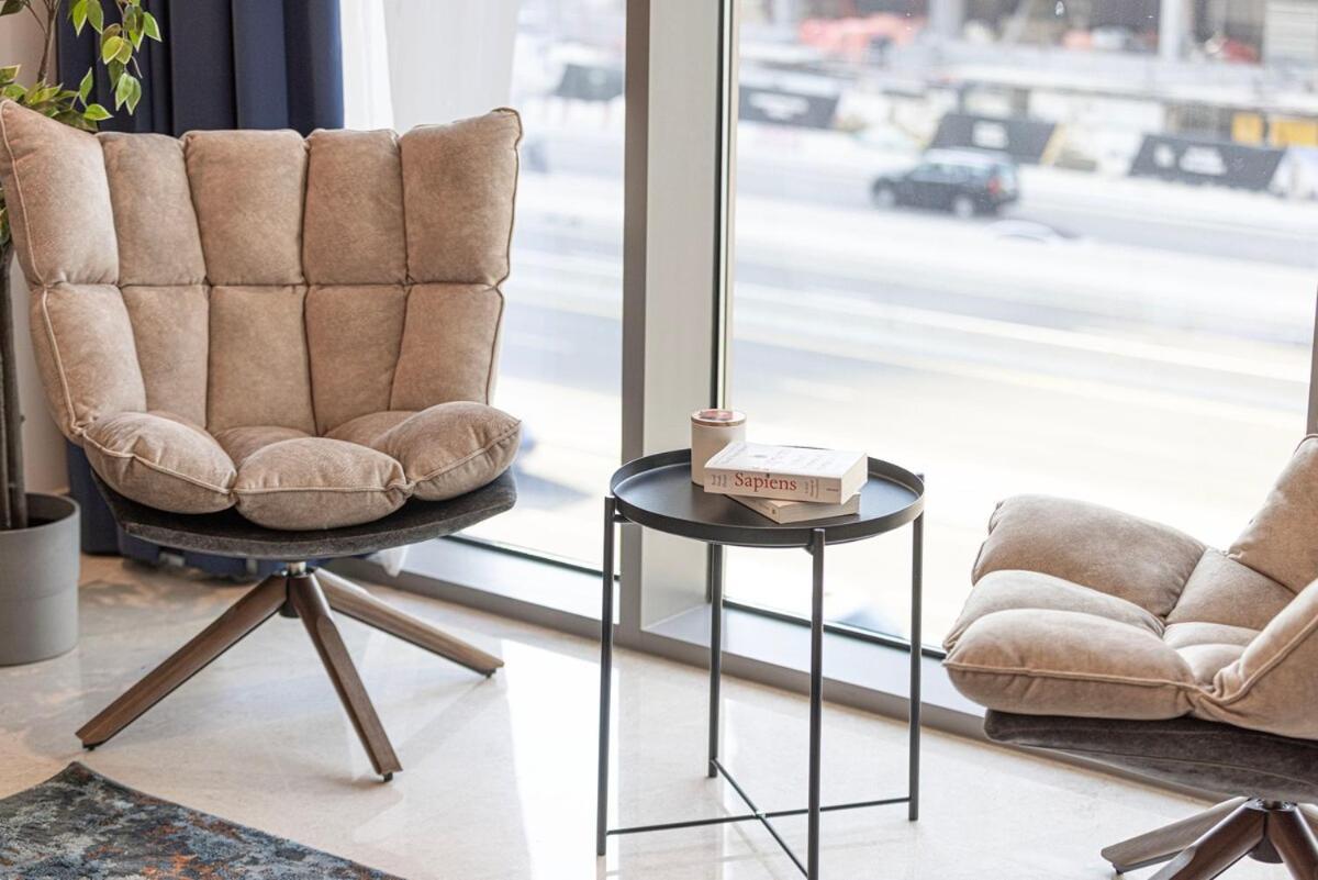 Apartment 1-br With Stunning Views *