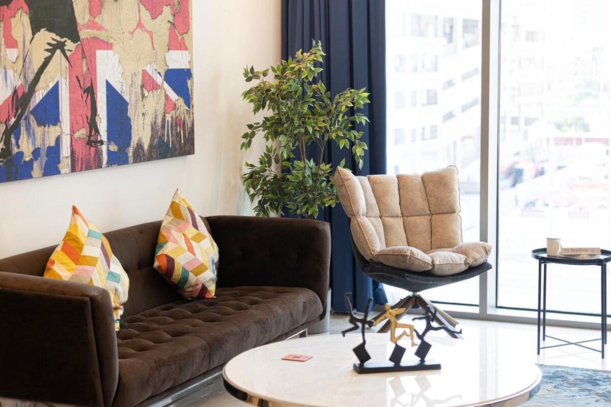 1-br With Stunning Views